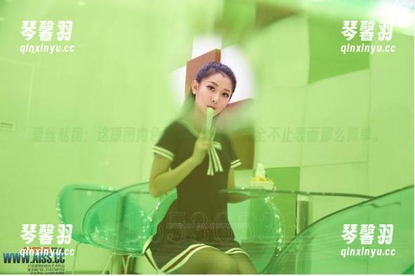 爱丝私房：这原图肉色还挺意外的，完全不止表面那么简单。