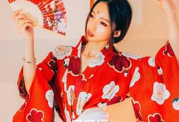 GIRLT果团网 – 图片里的Miss琪泳衣，直接戳破夏日的封闭，难道我该下海吗？