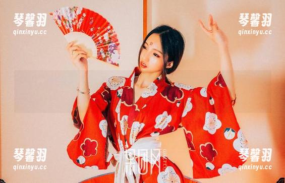 GIRLT果团网 - 图片里的Miss琪泳衣，直接戳破夏日的封闭，难道我该下海吗？