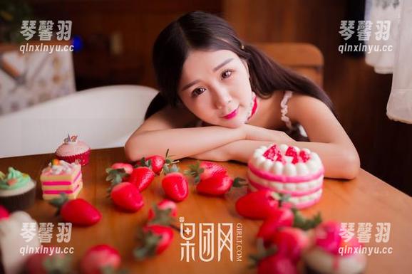 GIRLT果团网 - 隐藏版私房：酸酱兔与天使的意外相遇！