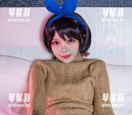Hachi小芭 下载Hachi小芭的灰丝美图,看到这抹色我情不自禁在想……