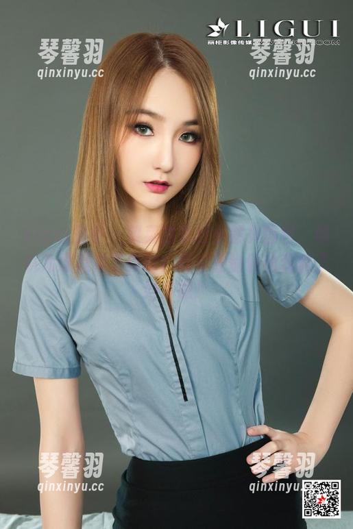 Ligui丽柜-菜菜 Ligui丽柜 - 菜菜的乖巧小秘书图包:你以为这是来工作的?其实是偷偷给我撒了好多糖!