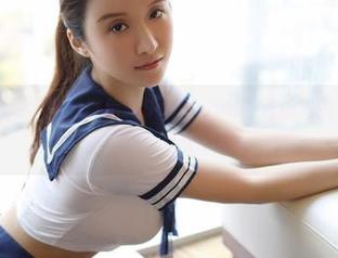 MFStar模范学院 – 柳侑绮Sevenbaby在泳池的在线图集，有些地方毫无节制！
