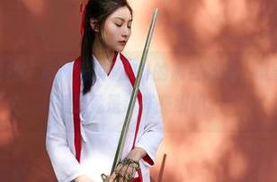MiiTao蜜桃社 – 点开米琪MIKI的黑白图集，谁能想到隐秘的气息竟是这样交织的。