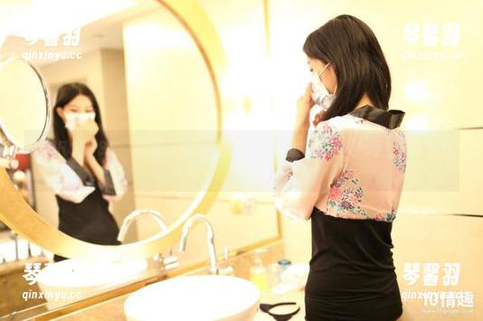 发现ROSIS的“嫩学妹制服”，原图里的气氛让人忍不住多看几眼。