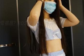 用捆绑胶带照相？ROSI真会玩，这种免费的创意这辈子也没见过！