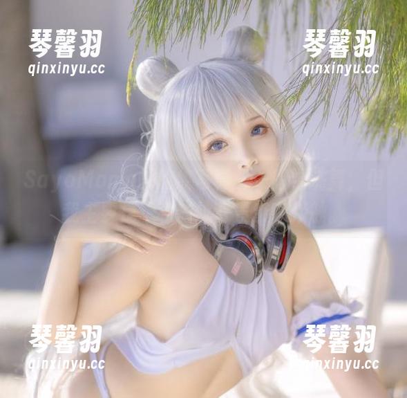 SayoMomo的豹纹写真——想学跳舞，但我主要是想和豹纹背景亲密接触。