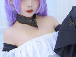 SayoMomo的E女孩日常cos，谁能不被这种风格吸引呢？