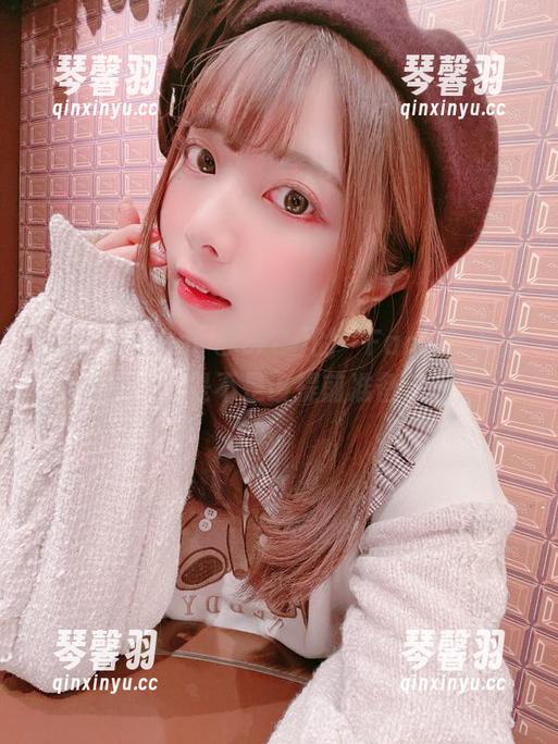 下载Tomiko(とみこ)的‘Fantia-竞泳水着’，是不是该提前准备浮板？