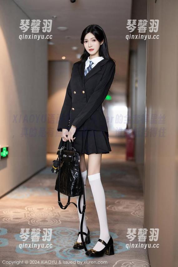 XIAOYU语画界-玥儿玥er XIAOYU语画界 - 玥儿玥er的全套裤里丝,真的是有点不可思议了,谁能抵挡得住?