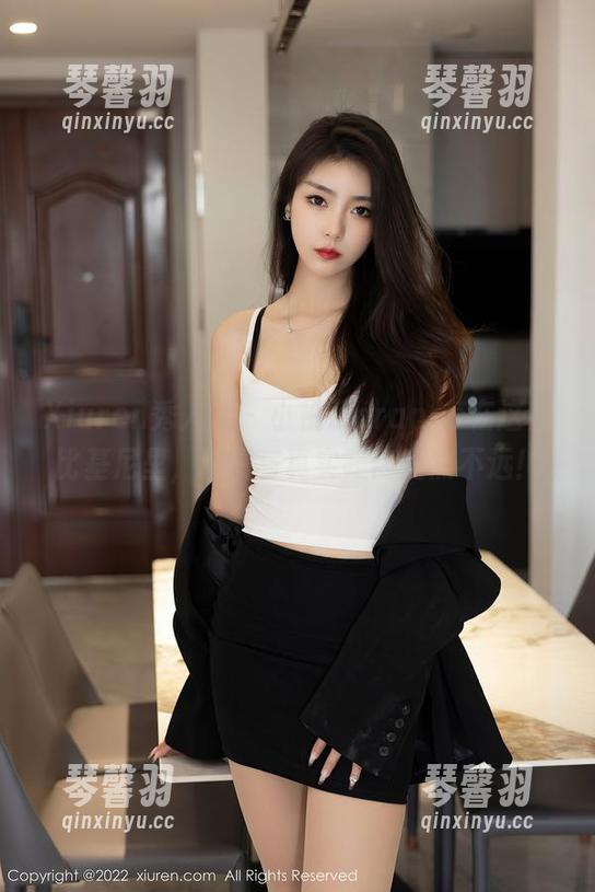 Xiuren秀人网-小橘子orange Xiuren秀人网 - 小橘子orange在这套比基尼里,原图与真实距离竟然不远!