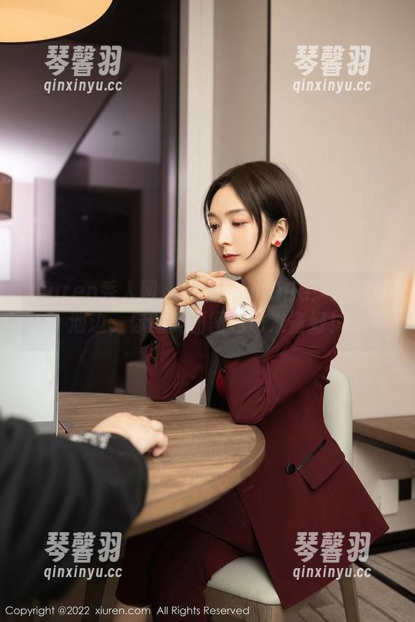 Xiuren秀人网-小薯条nienie Xiuren秀人网 - 小薯条nienie:冲到泳池边,你的美图图包已准备好!
