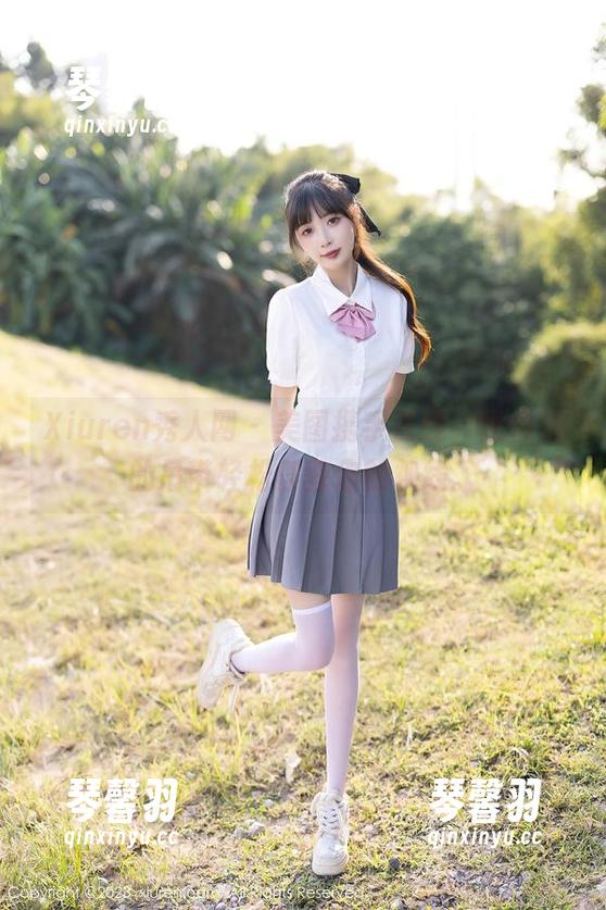 Xiuren秀人网-悦悦姐 Xiuren秀人网 - 美图携手在线,悦悦姐的吊带轻松俘获你的视线。