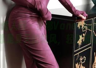 Xiuren秀人网 – 梦娜Vanessa的黑丝图片，像是夏天的微风，轻轻拂过……