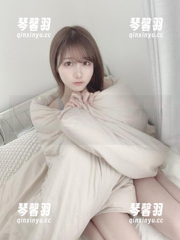 更新了，けん研(けんけん)的兔女郎套图卷土重来，我忍不住想问：她是从什么地方找到这么多兔耳朵的？