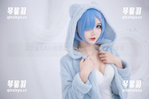仙九Airi 这次仙九Airi的更新,套装的沉默刺穿我的眼球
