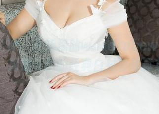 克拉女神 – 更新你的wardrobewishlist：周迪与他的经典白衬衫写真集！