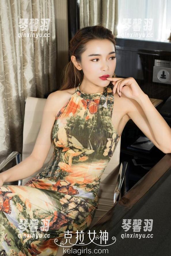 克拉女神-小芹 克拉女神 - 美图揭晓,小芹的双马尾也是拍照天赋,壁纸还是超级可爱!