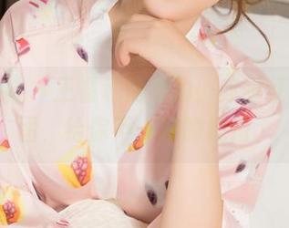 克拉女神 – 王睿私房有约，赤脚红尖的原图，给你不一样的视角。