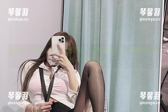 兔宝妮to 微密圈 - 翻开兔宝妮to长腿图册,不要追求腿长,试试超越屏幕边缘被玩坏的想象力!