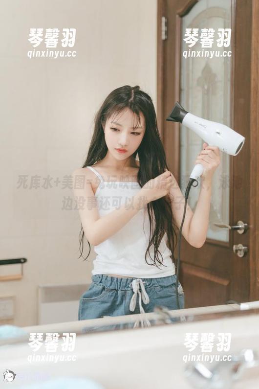 兔玩映画 死库水+美图=兔玩映画的精选狂欢,泳池边没事还可以找个椅子!