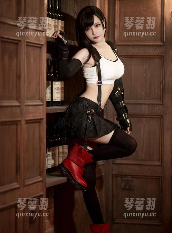 千夜未来 在线欣赏千夜未来的‘美足’,我的目光都不敢再往上移