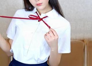嗲囡囡 – 梦小楠小夜猫的吊带风格在图库里混得那么好，偶尔有点小嫉妒呢。