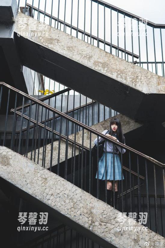 嘎潼 嘎潼高跟鞋作品集:真心希望鞋子可别折了,这高清看着可不想插队。