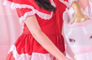 头条女神 – 文雪的厨娘套图：当小白做大厨，结果调料放多了…