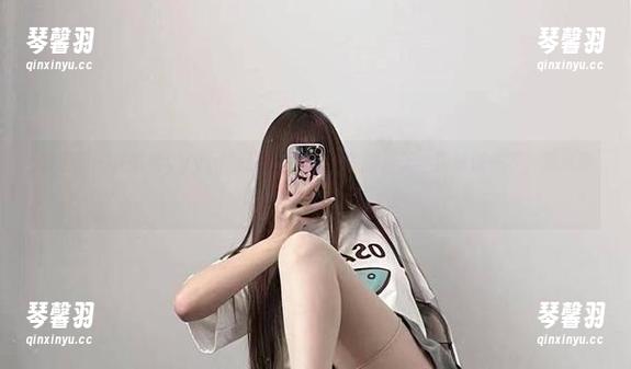 婉柔yyyy 微密圈 - 在婉柔yyyy的私房里:原图中的夏天,认真说一下,那风真不是吹的。