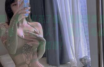 微密圈 – 别被打花了眼，最新图集里的宋昱欣就是“玫瑰女人”，某些人有必要擦亮眼睛！