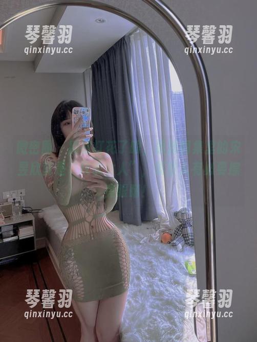 宋昱欣 微密圈 - 别被打花了眼,最新图集里的宋昱欣就是“玫瑰女人”,某些人有必要擦亮眼睛!