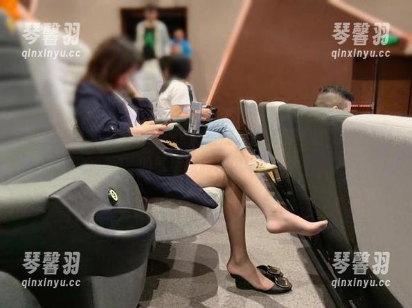 小仙女ELaine 微密圈 - 小仙女ELaine微信朋友圈免费合集,谁让她的气场如此拉风呢?