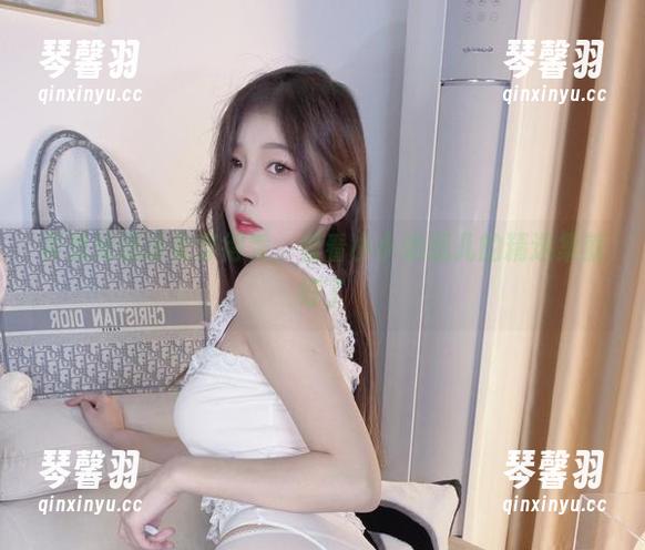 小小奶瓶儿 要想知道泳衣穿得秀,看看小小奶瓶儿的精选集就好了