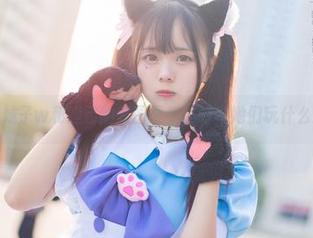 看！小野妹子w和妲己的美图更新，好奇她们玩什么游戏呢？