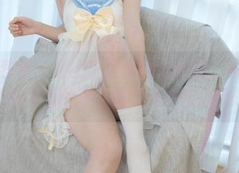 少女秩序 – 穿上千澄那件连体衣，图集在线上线下都尬舞，这场秀宝宝唐突了！