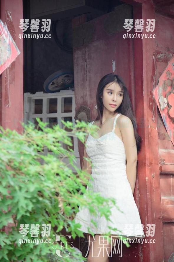 尤果网-贝拉 尤果网 - 幽灵般的风格:贝拉的无圣光万圣节写真新解读
