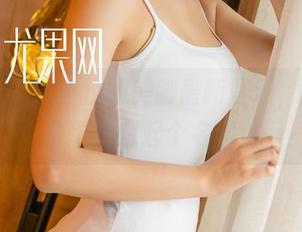 尤果网 – 陈宝拉的美脚最新登场，小心你会想给它起个名字！