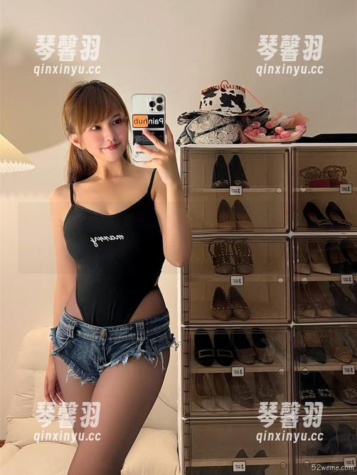 张思允 微密圈 - “张思允大展身手:厨娘写真,菜刀与镜头并存!”——图册轻松解读