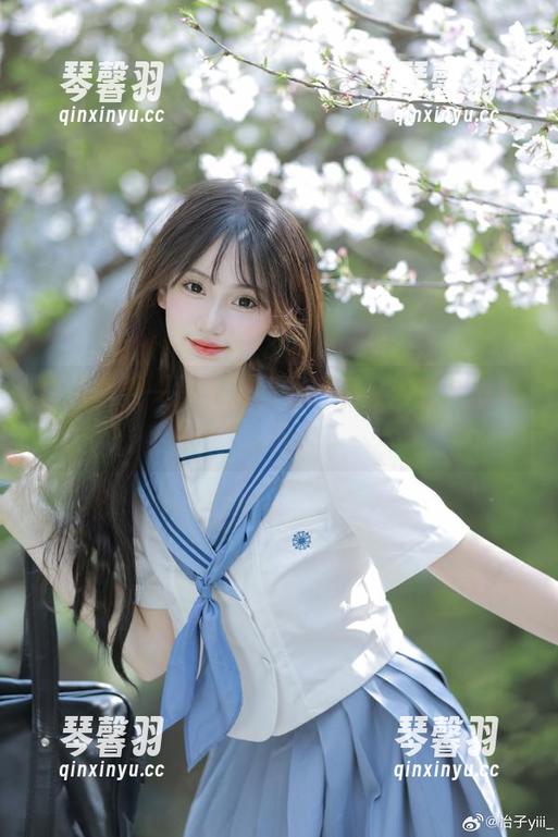 怡子yiii 让人想要一探究竟的怡子yiii浴缸装扮精选