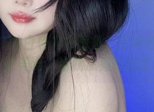 末夜787的白色内衣图集：这种色调真的是考验审美啊，给我点亮眼的设计吧！