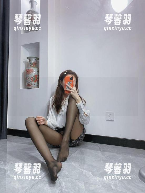 杨大乐乐很靠谱 微密圈 - 被杨大乐乐很靠谱的私拍视频圈粉了,怎么可以有这么炸的微信朋友圈系列图包!