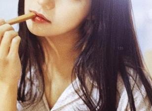果团网 – 最新“我的她”系列，莫雅淇女友的甜蜜时刻，要不要也给我来一张？