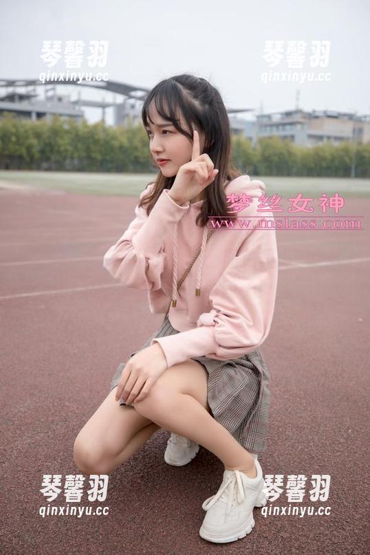 梦丝女神-乔儿 梦丝女神 - 乔儿的高跟:图包里藏的,不止是鞋子,还有段子!
