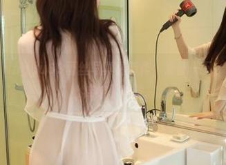模范学院 – lingyu69蕾丝写真最新作，准备一下，我看你们都心痒痒了哈哈。