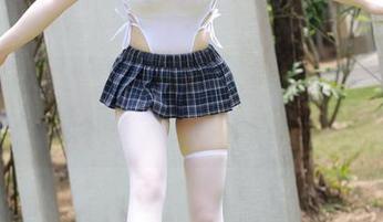 模范学院 – 福利到底有多好？来看看“人间荒糖姐姐”的写真就知道了。