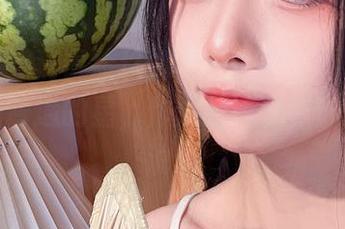难得看见清青琴玖的写真，眼里的星光，真不是普通的星，作为星迷我有什么话可说。