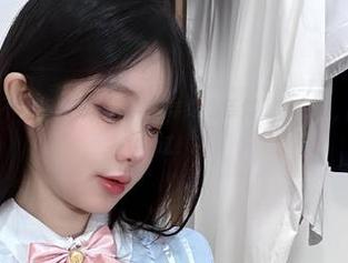 微密圈 – 一套不怕你脸红的火龙果羊红色连体吊带分享，走过路过别错过！