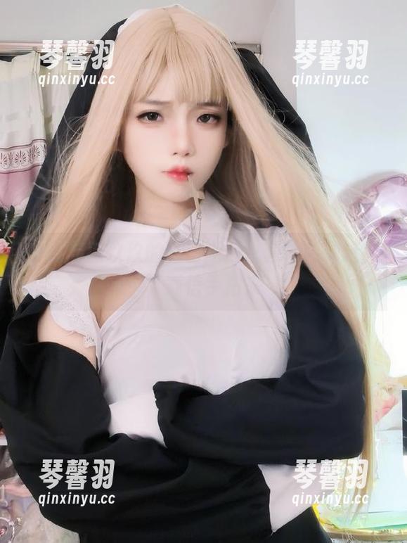 狐玖玖 户外与狐玖玖的私密邂逅:套图随你选,下载信手拈来