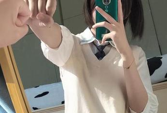 透视校园；眼酱大魔王w独特校服“资源”的美好！